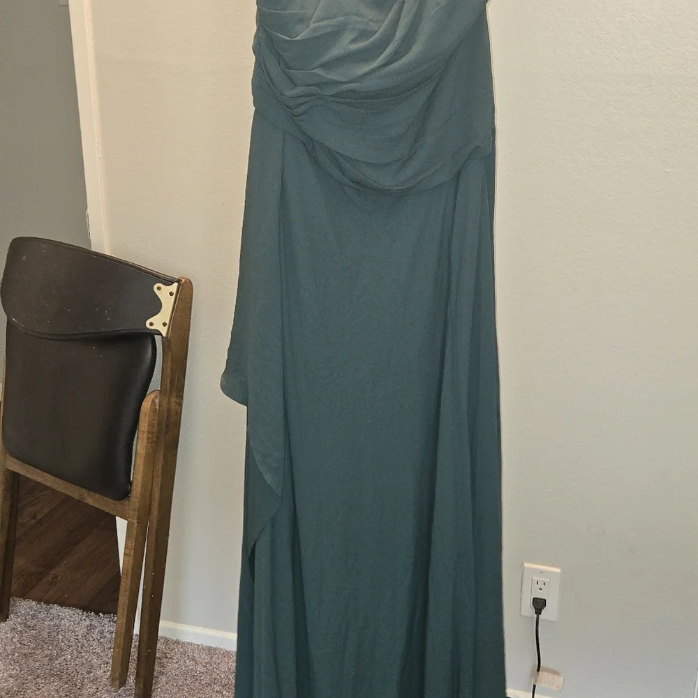 NWT Davids Bridal Georgette Cascade Dress F19832 Size 14 Juniper Green - Picture 5 of 11